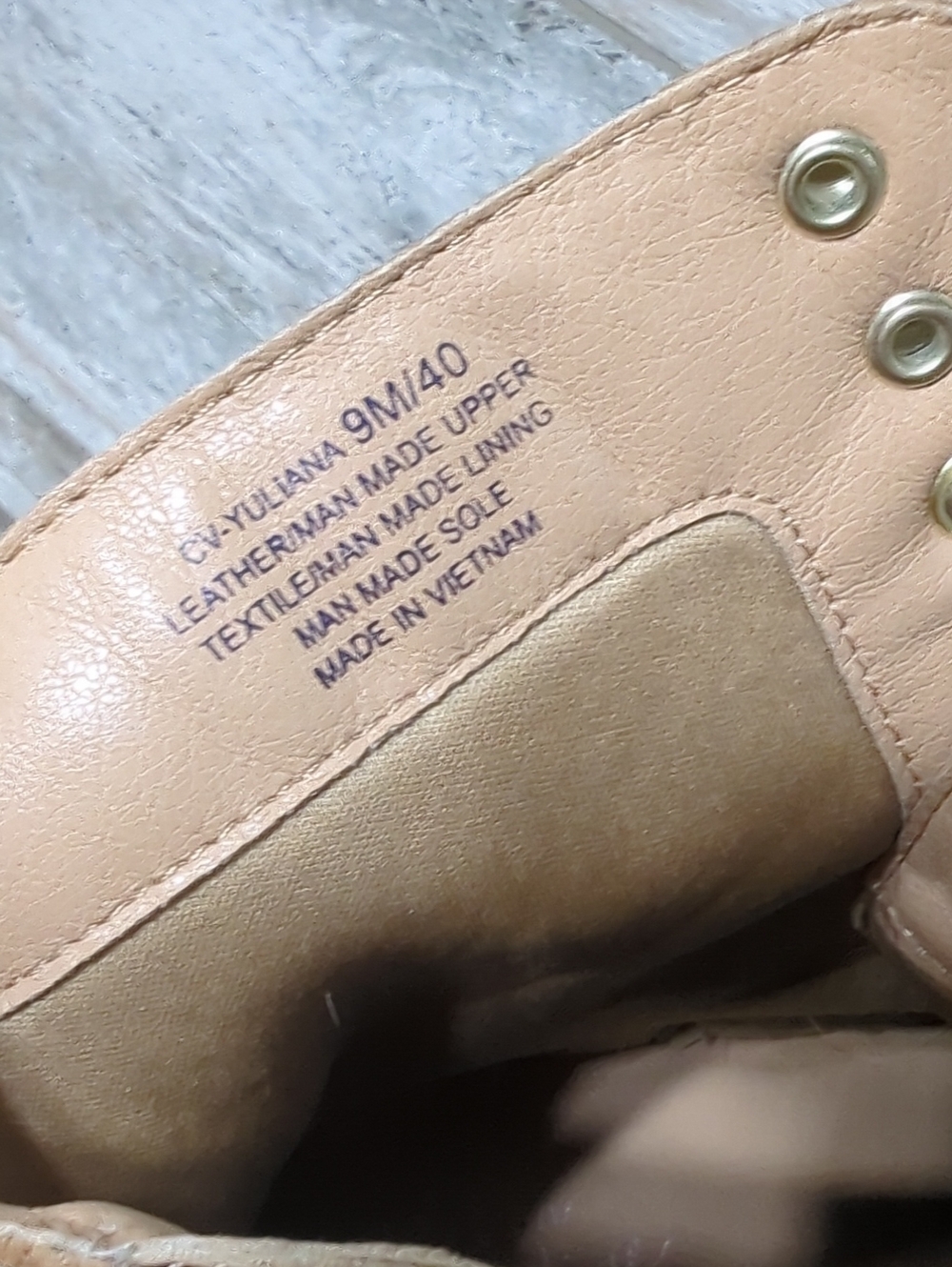 Crown Vintage Yuliana Lug Sole Combat Boots Tan Size 9 Stacked Heel - Picture 10 of 11